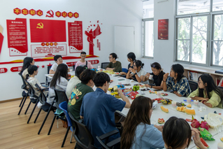 月满团圆日 共话中秋时——bat365官网登录师生共度中秋佳节